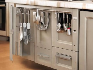 博世(BOSCH)冰箱快速维修平台解读#厨房移门巧对冰箱，空间利用新体验