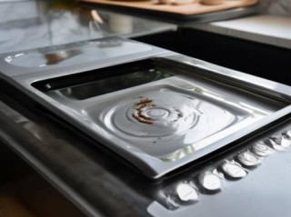 奥克斯集成灶保修服务电话剖析:集成灶集水盘生锈原因及解决办法