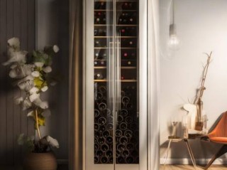 法萨帝酒柜维修电话是多少全国分解<网红酒柜一体屏风，时尚家居新选择>