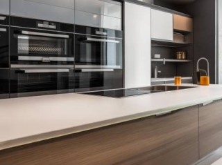 美的油烟机客户咨询中心分解←迅达油烟机：厨房新宠，智能除烟效果显著