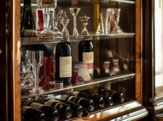 特畅恒酒柜24H服务网点解释۞红酒酒柜饰品摆放技巧，打造优雅品酒空间