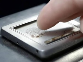 多特智能指纹锁全国售后热线服务教你♫指纹锁指纹不亮怎么办？快速解决技巧分享